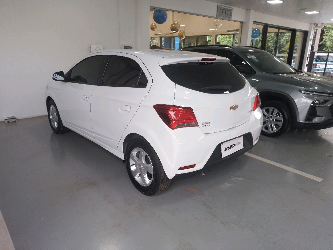 GM - Chevrolet-ONIX-1.4 MPFI LT 8V FLEX 4P MANUAL