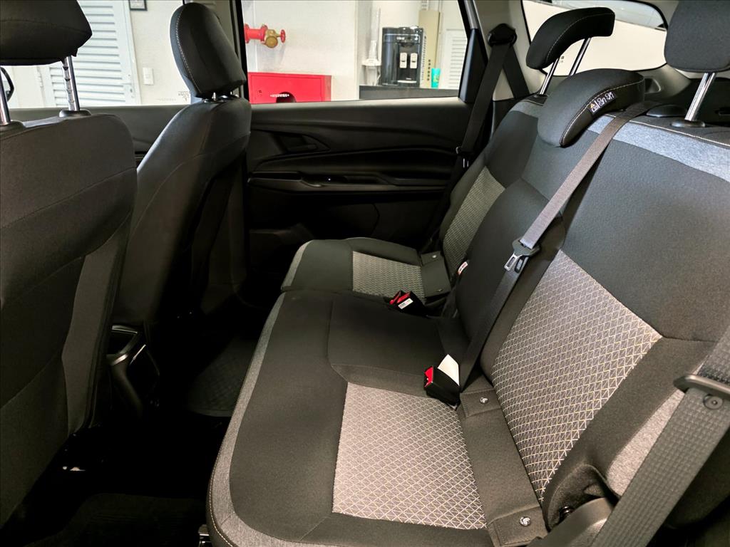 SPIN 1.8 LT 8V FLEX 4P MANUAL11