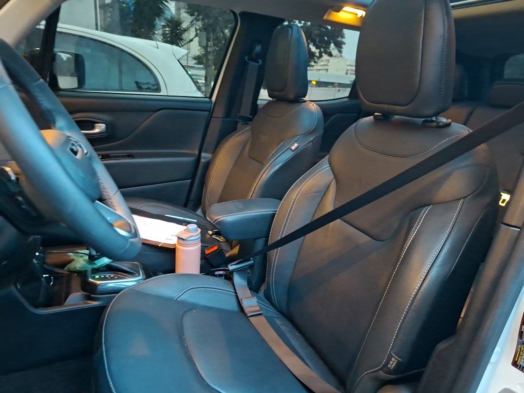 Jeep-RENEGADE-1.3 T270 TURBO FLEX SAHARA AT6