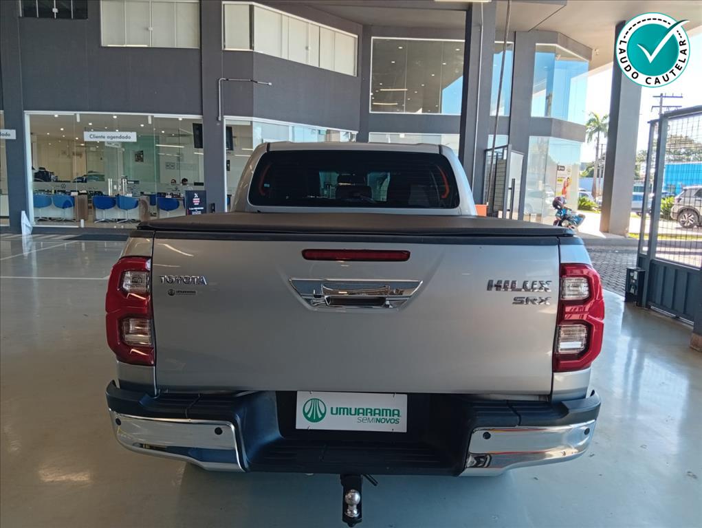 HILUX 2.8 D-4D TURBO DIESEL CD SRX 4X4 AUTOMÁTICO5