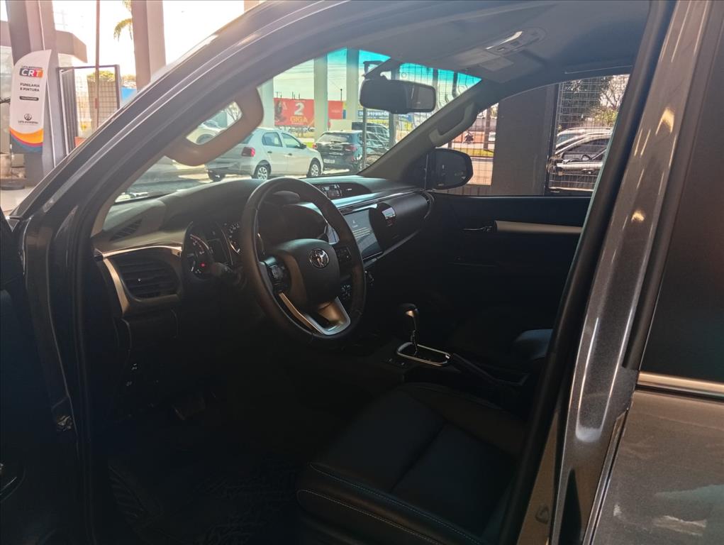 HILUX 2.8 D-4D TURBO DIESEL CD SRV 4X4 AUTOMÁTICO9