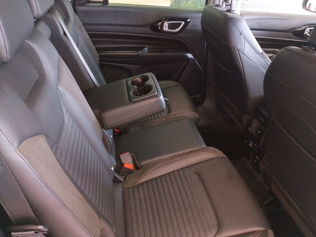 COMMANDER 1.3 T270 TURBO FLEX LIMITED AT67