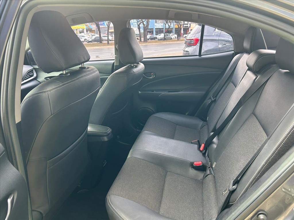 Toyota-YARIS-1.5 16V FLEX SEDAN XS CONNECT MULTIDRIVE