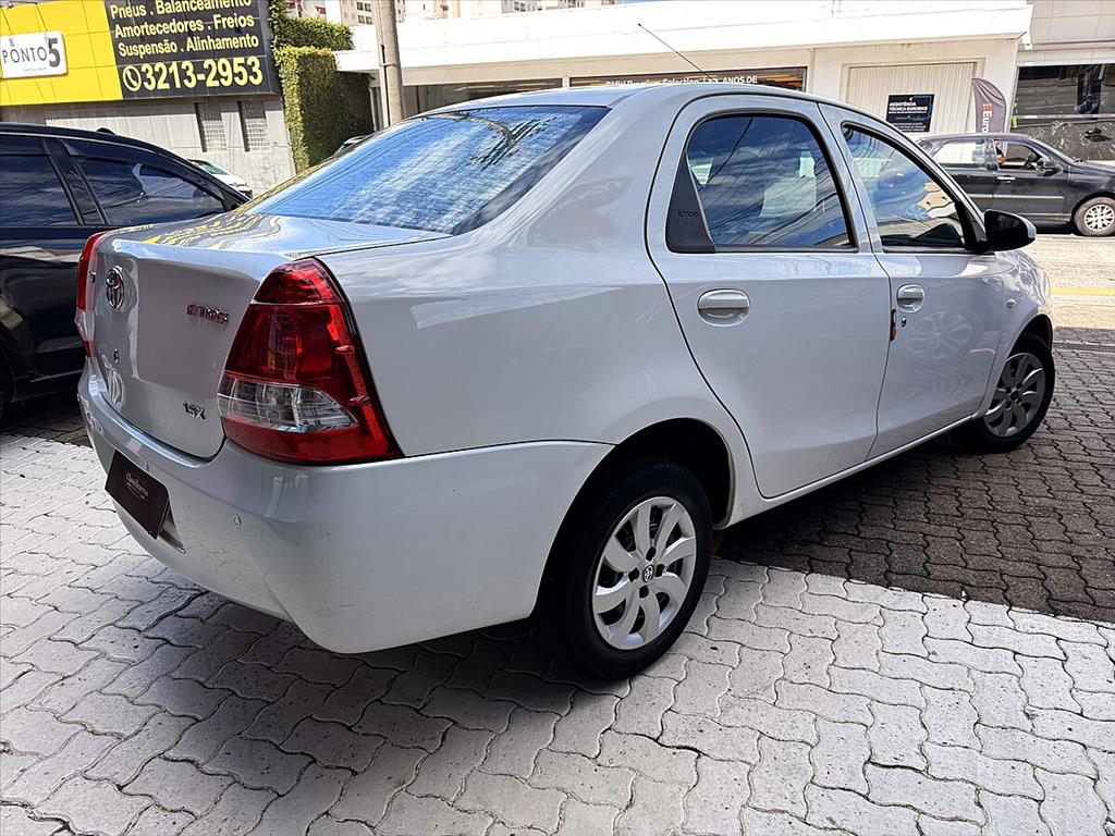 Toyota Etios - 1.5 X SEDAN 16V FLEX 4P MANUAL