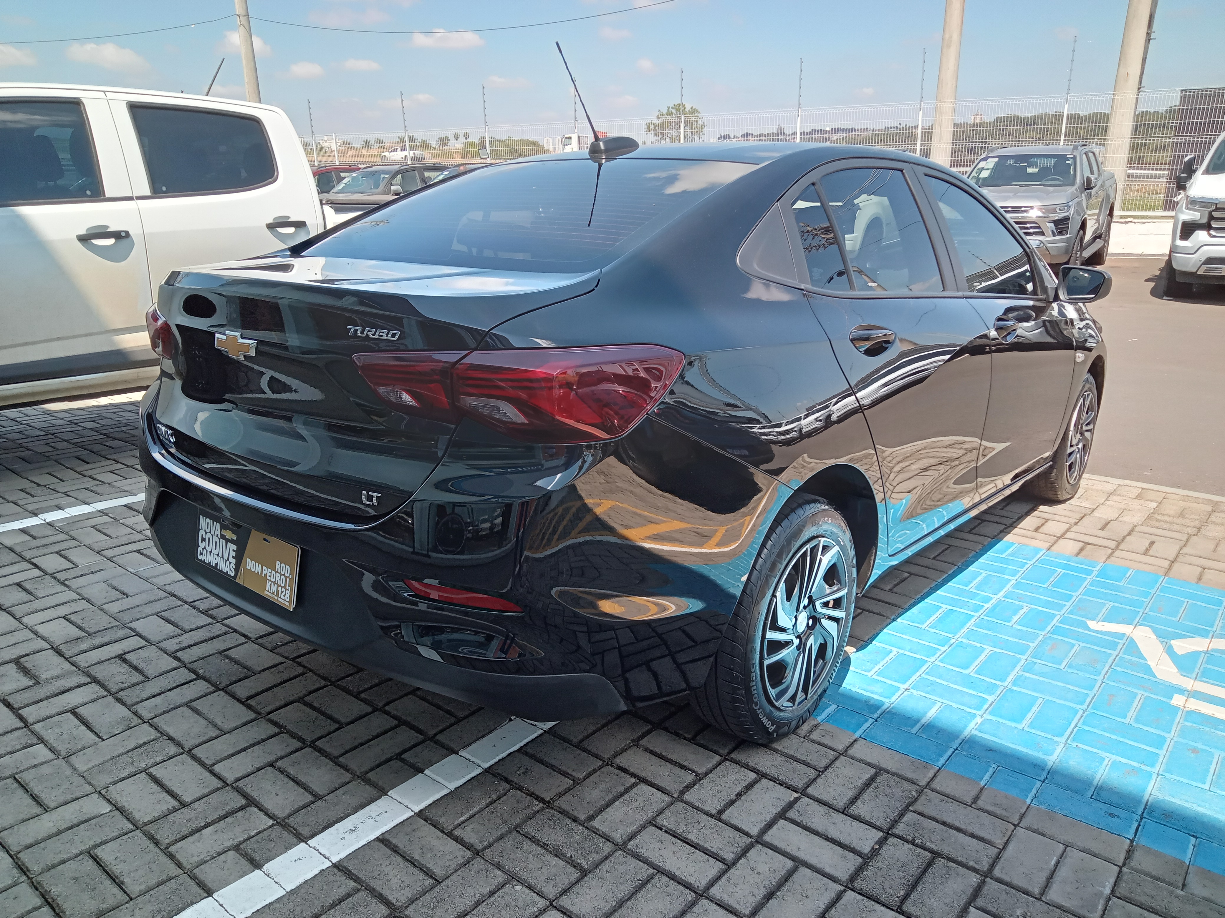 ONIX PLUS 1.0 TURBO FLEX LT AUTOMÁTICO2