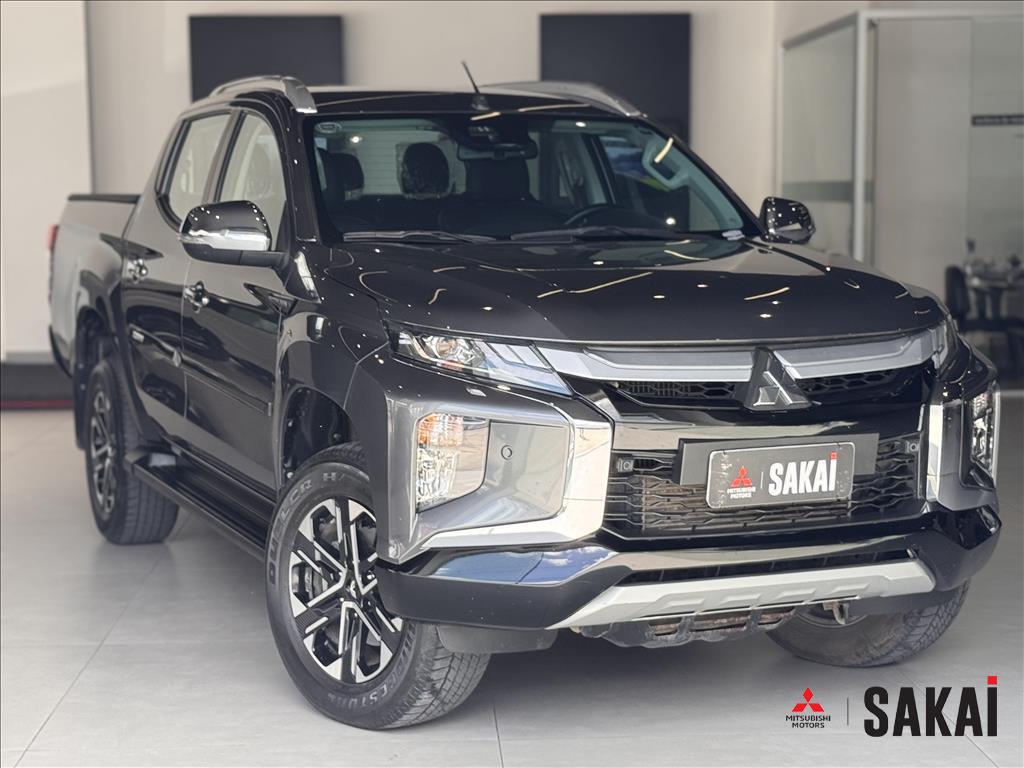 Mitsubishi-L200 TRITON-2.4 16V TURBO DIESEL SPORT HPE-S CD 4P 4X4 AUTOMÁTICO