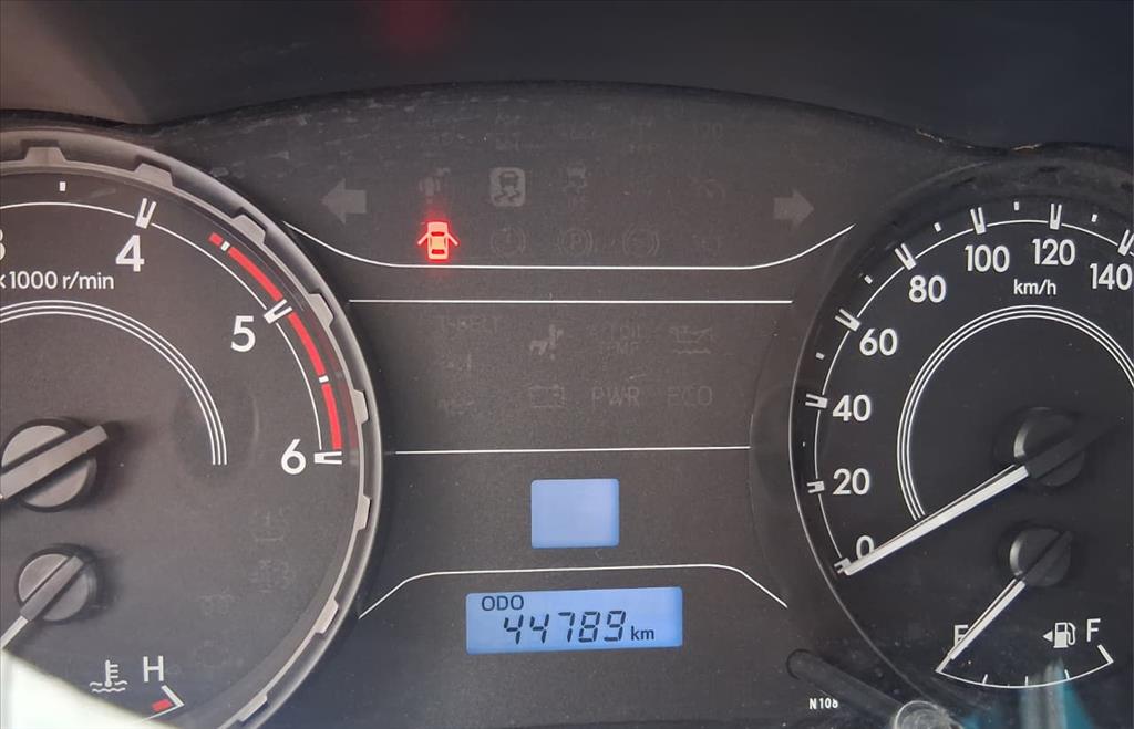 HILUX 2.8 D-4D TURBO DIESEL CD POWER PACK 4X4 AUTOMÁTICO5