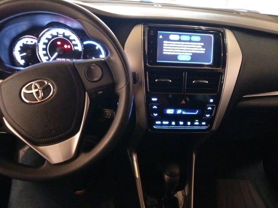 Toyota-YARIS-1.5 16V FLEX SEDAN XL PLUS CONNECT MULTIDRIVE