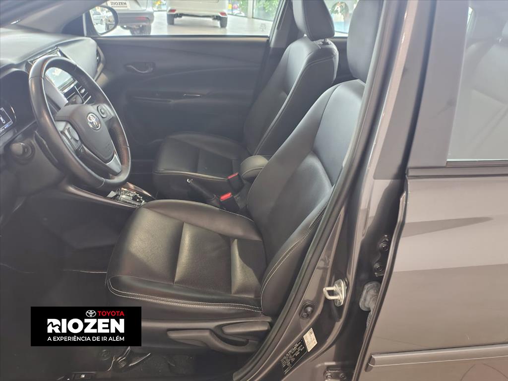 YARIS 1.5 16V FLEX SEDAN XLS CONNECT MULTIDRIVE7