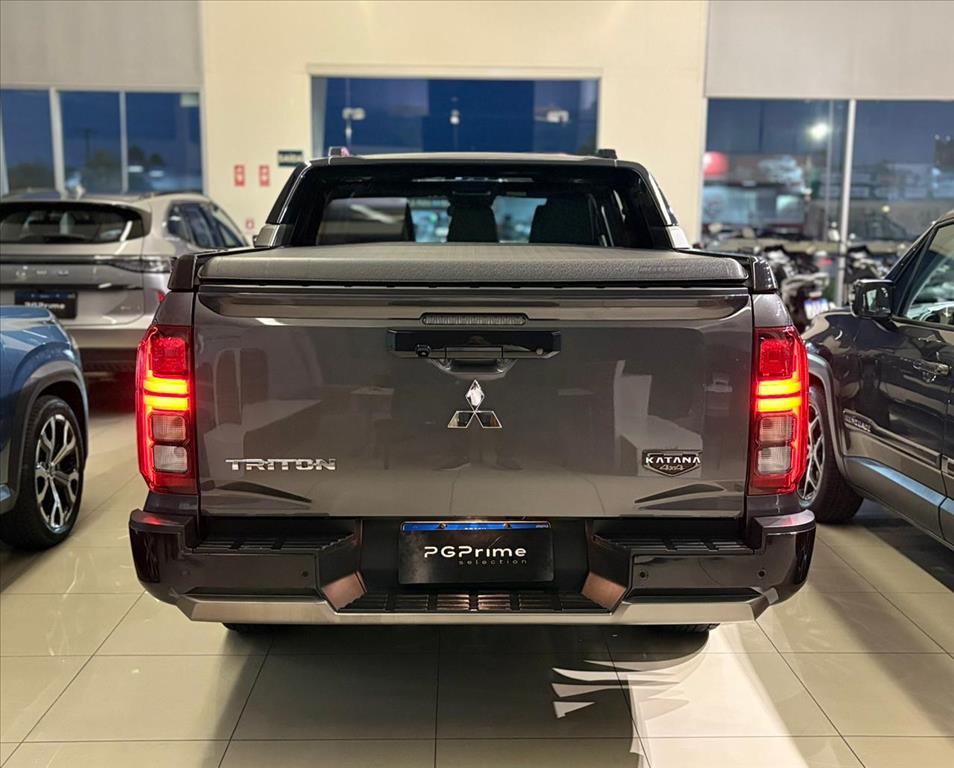 TRITON 2.4 BITURBO DIESEL CD KATANA 4X4 AUTOMÁTICO4