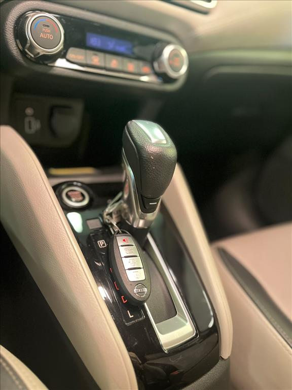 VERSA 1.6 16V FLEX EXCLUSIVE XTRONIC8