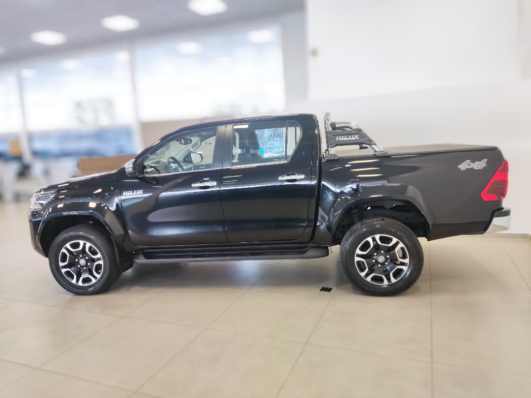 HILUX 2.8 D-4D TURBO DIESEL CD SRX 4X4 AUTOMÁTICO