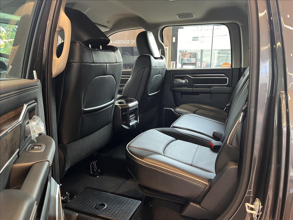 RAM-2500-6.7 I6 TURBO DIESEL LARAMIE CD 4X4 AUTOMÁTICO