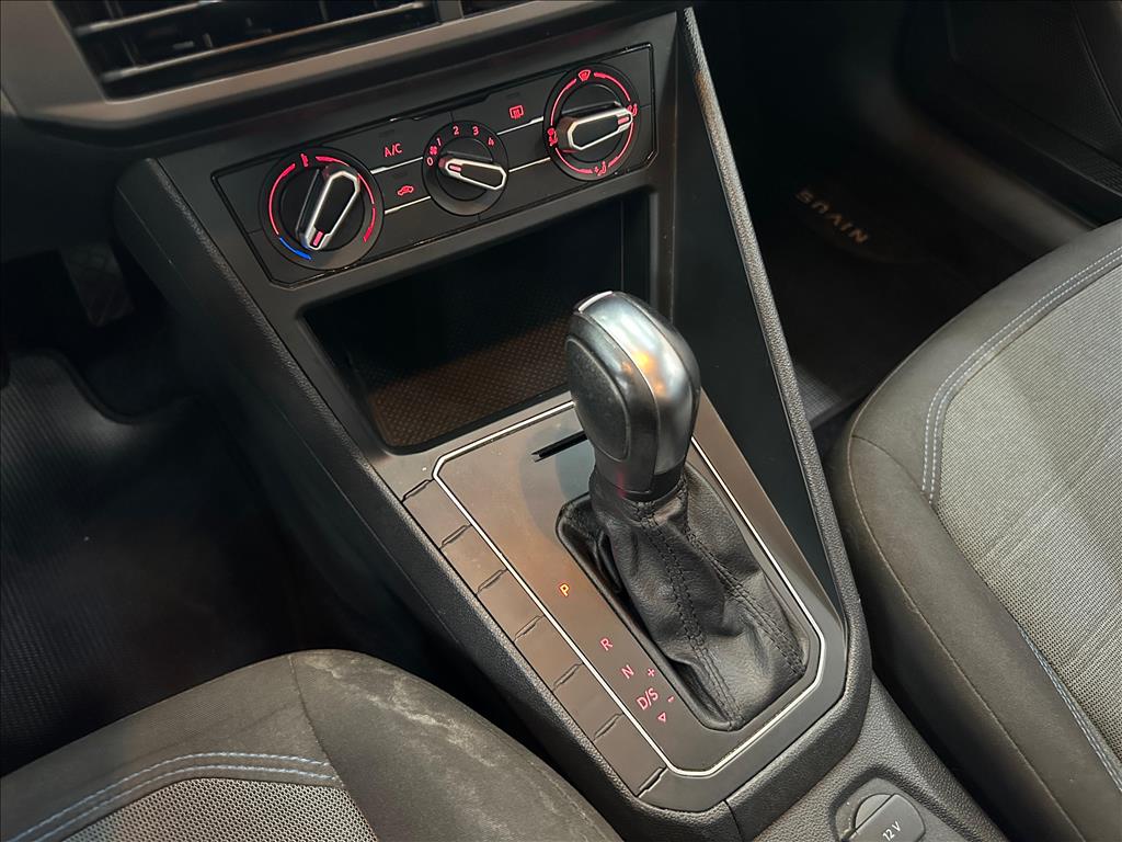 NIVUS 1.0 200 TSI TOTAL FLEX COMFORTLINE AUTOMÁTICO9