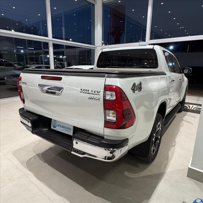 HILUX 2.8 D-4D TURBO DIESEL CD SRX 4X4 AUTOMÁTICO4