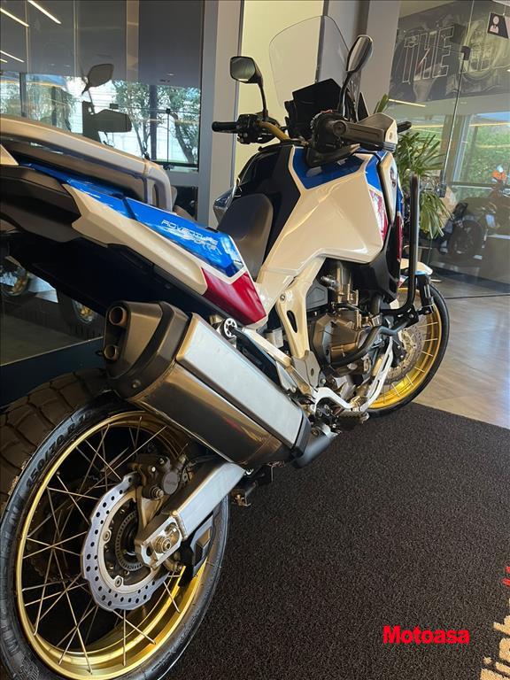 CRF 1100L AFRICA TWIN ADVENTURE SPORTS ES DCT4