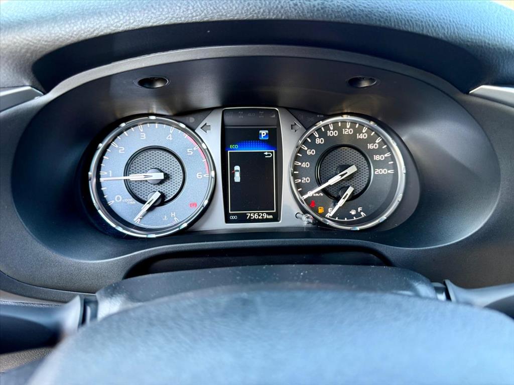 Toyota-HILUX-2.8 D-4D TURBO DIESEL CD SRX PLUS 4X4 AUTOMÁTICO