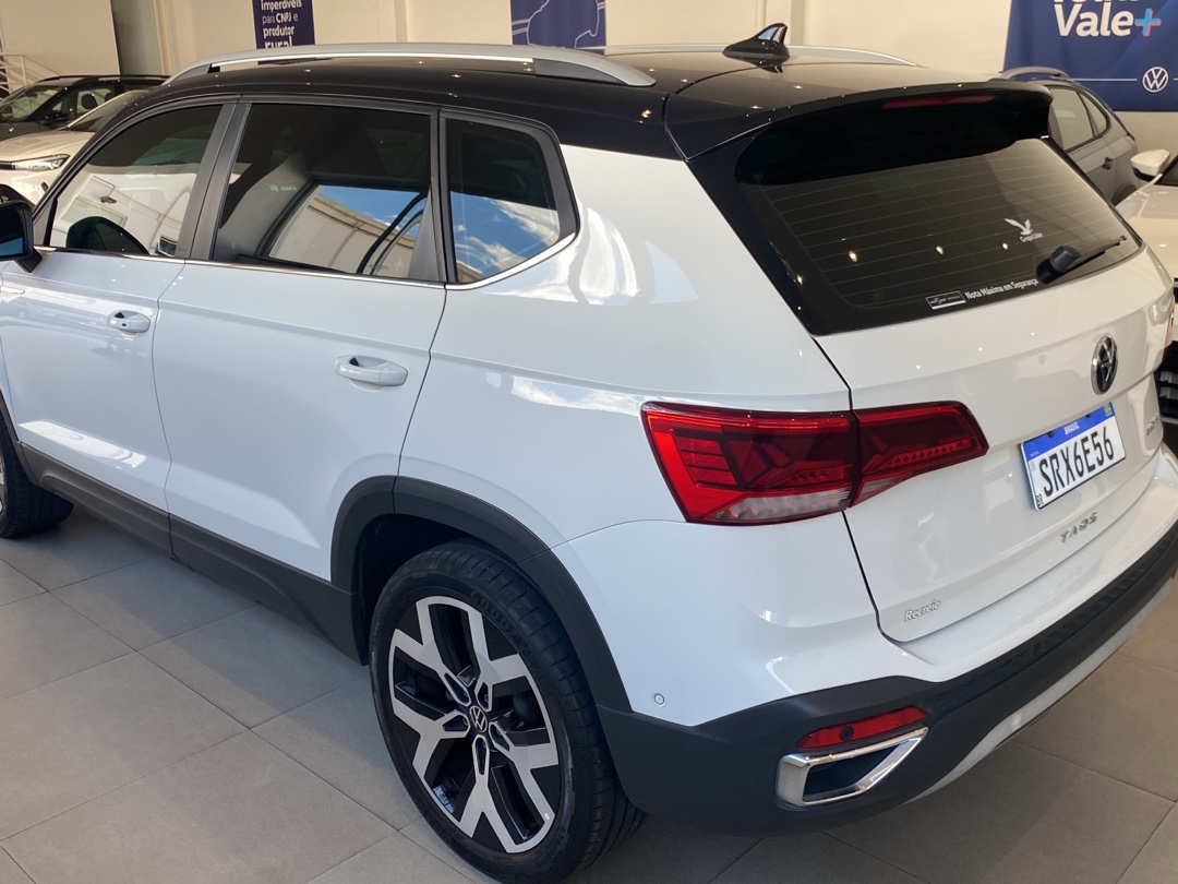 TAOS 1.4 250 TSI TOTAL FLEX HIGHLINE AUTOMÁTICO5
