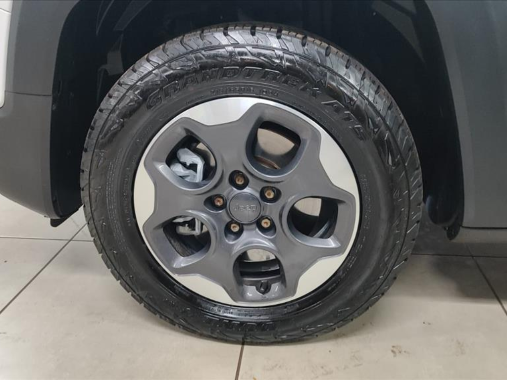 RENEGADE 1.8 16V FLEX 4P AUTOMÁTICO6