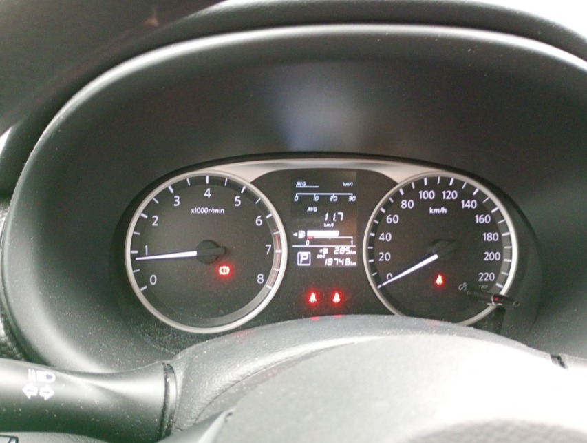 KICKS PLAY 1.6 16V FLEXSTART SENSE XTRONIC5