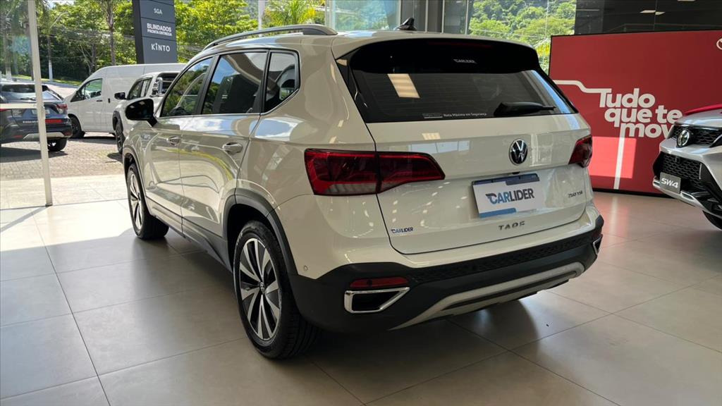 TAOS 1.4 250 TSI TOTAL FLEX HIGHLINE AUTOMÁTICO4