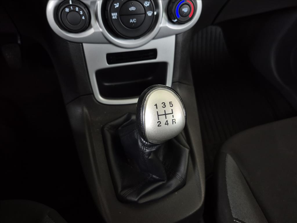 FIESTA 1.6 TI-VCT FLEX SE MANUAL12