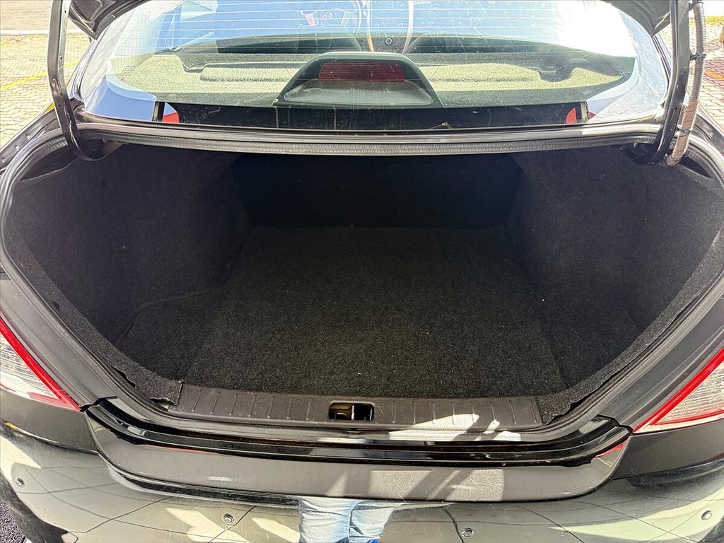 Nissan Versa - 1.6 16V FLEX S 4P MANUAL