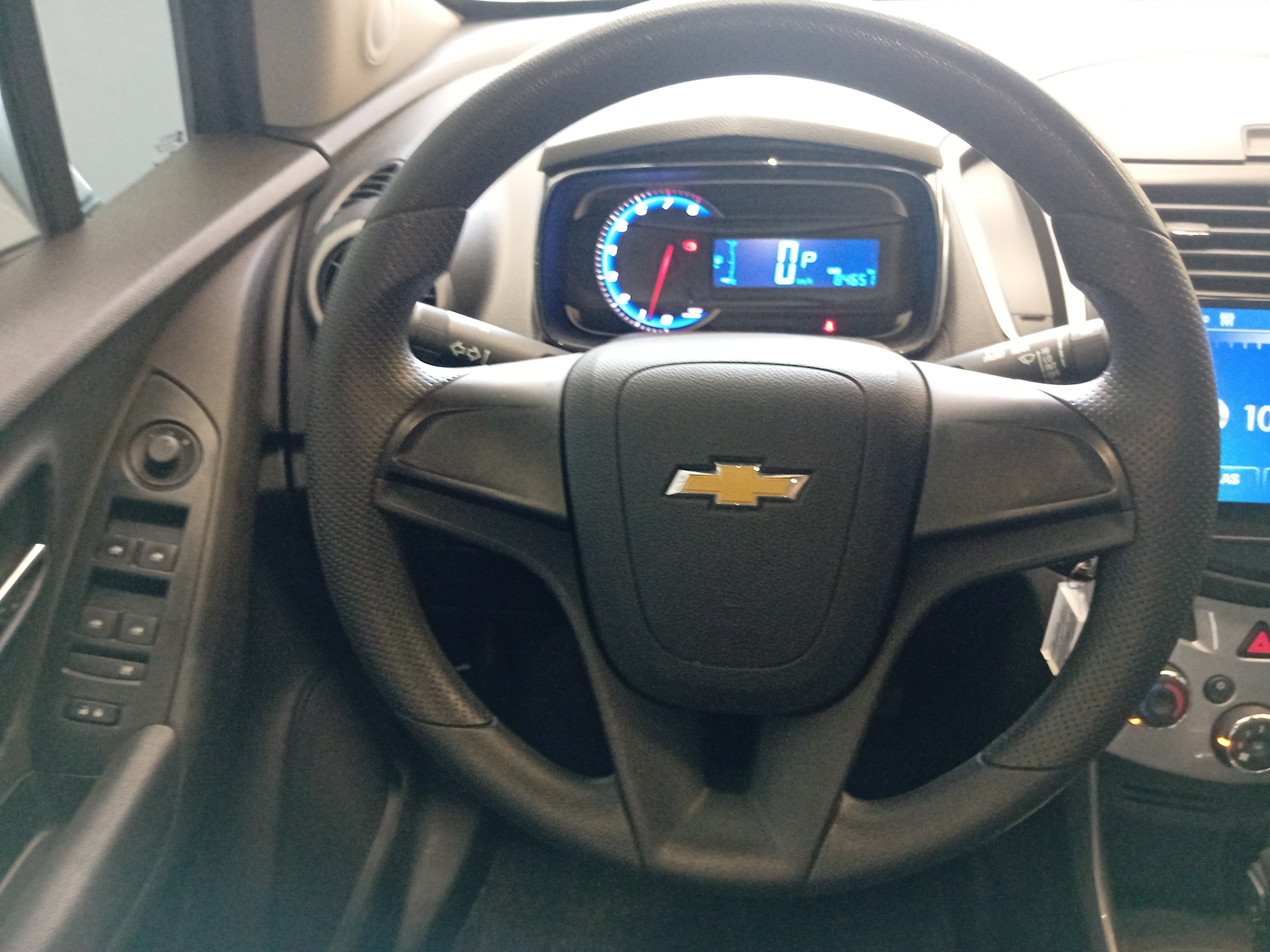 TRACKER 1.8 MPFI LT 4X2 16V FLEX 4P AUTOMÁTICO9