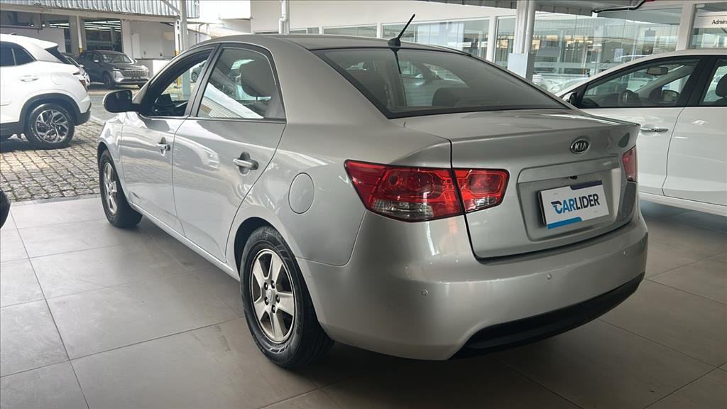 CERATO 1.6 EX3 SEDAN 16V GASOLINA 4P MANUAL3