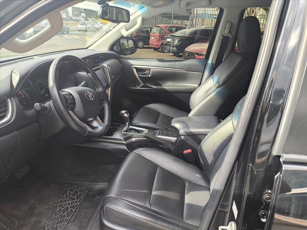 HILUX 2.7 VVT-i FLEX CD SRV 4X2 AUTOMÁTICO