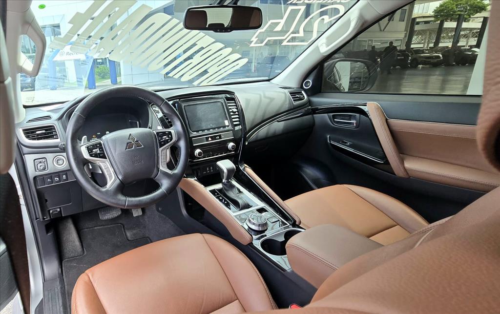 PAJERO SPORT 2.4 16V MIVEC TURBO DIESEL LEGEND AWD AUTOMÁTICO6