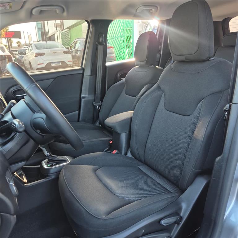 RENEGADE 1.8 16V FLEX 4P AUTOMÁTICO14