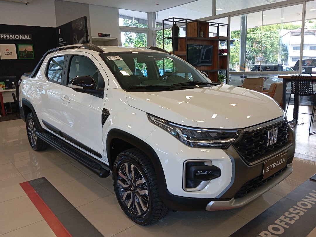 STRADA 1.0 TURBO 200 FLEX RANCH CD CVT2