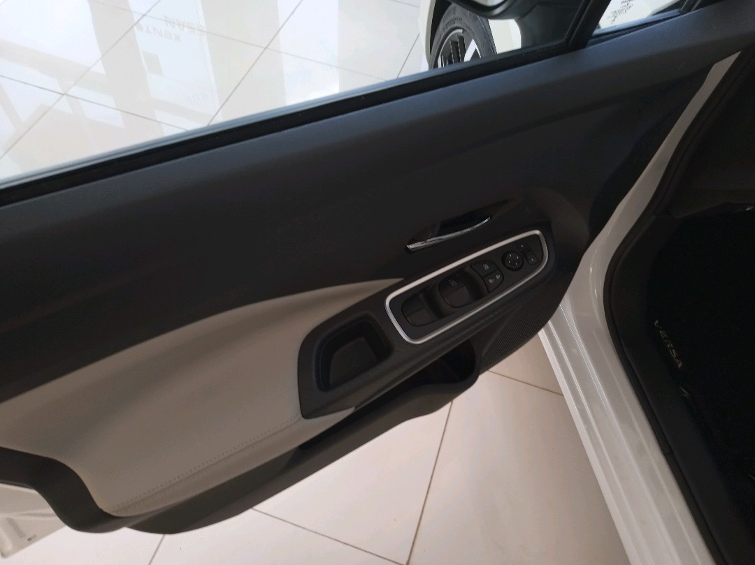 VERSA 1.6 16V FLEX EXCLUSIVE XTRONIC11