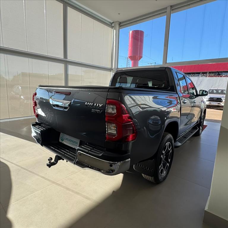 HILUX 2.8 D-4D TURBO DIESEL CD SRV 4X4 AUTOMÁTICO4