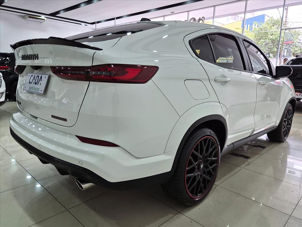 Fiat-FASTBACK-1.3 TURBO 270 FLEX ABARTH AT6