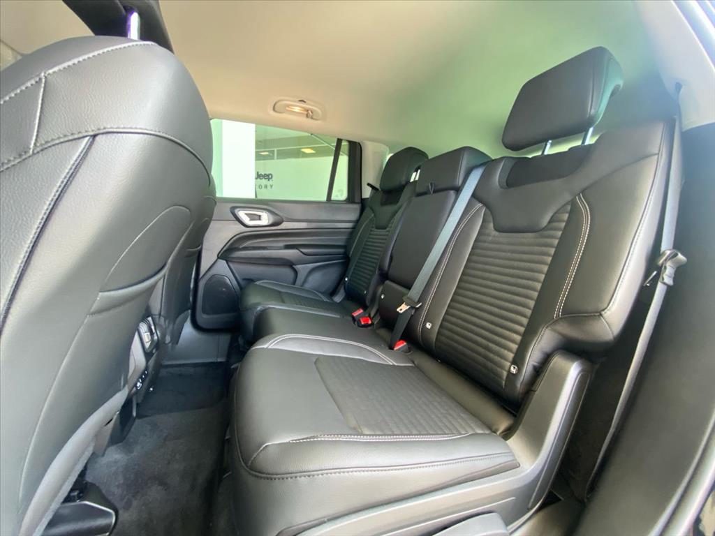 COMMANDER 1.3 T270 TURBO FLEX LONGITUDE AT6