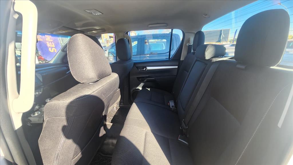 HILUX 2.8 D-4D TURBO DIESEL CD SR 4X4 AUTOMÁTICO7