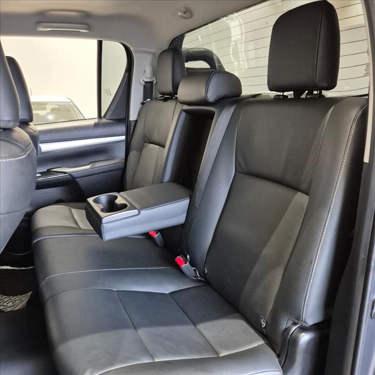 HILUX 2.8 D-4D TURBO DIESEL CD SRV 4X4 AUTOMÁTICO15