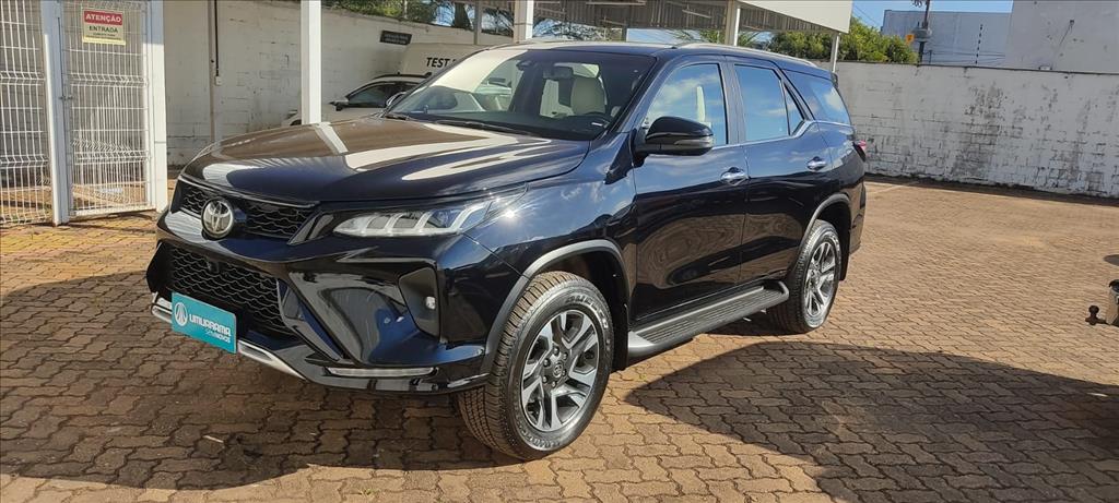HILUX SW4 2.8 D-4D TURBO DIESEL DIAMOND 7L 4X4 AUTOMÁTICO1