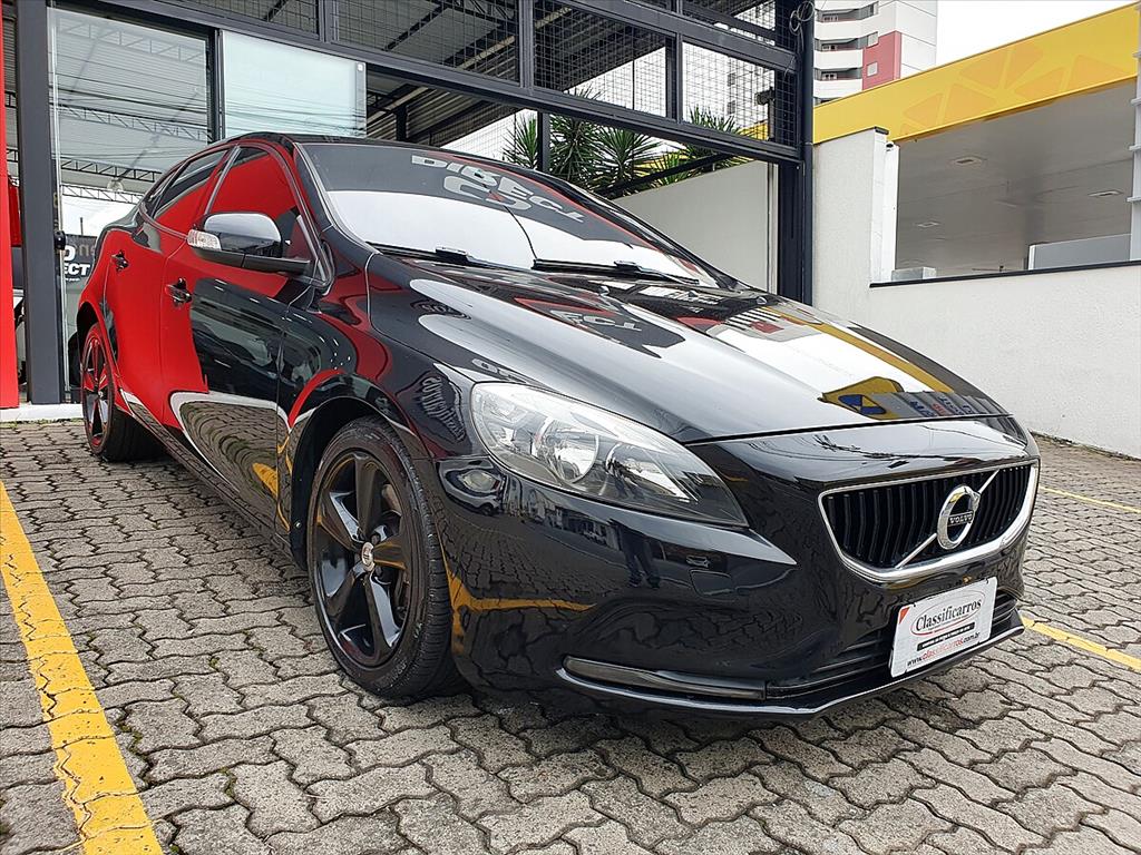 Volvo V40 - 2.0 T4 KINETIC GASOLINA 4P AUTOMÁTICO