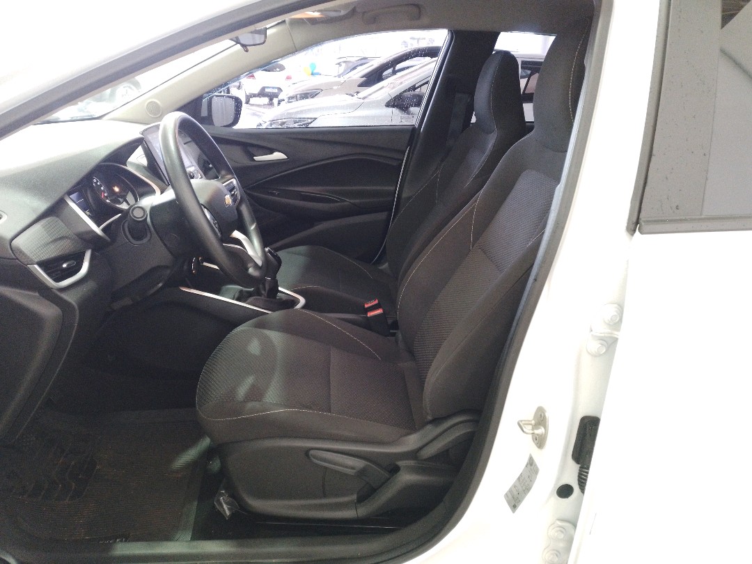 GM - Chevrolet-ONIX PLUS-1.0 TURBO FLEX LT MANUAL
