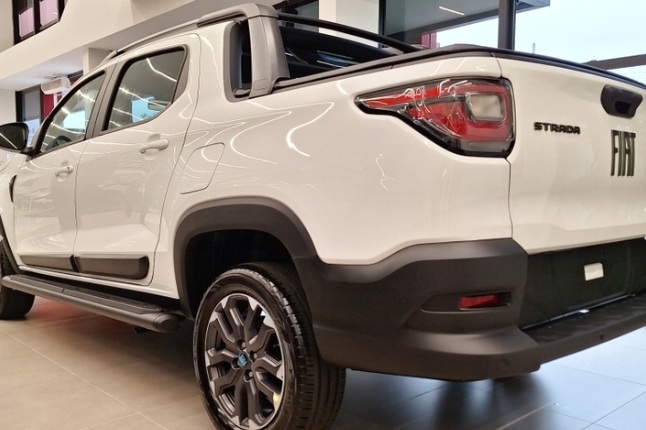 STRADA 1.0 TURBO 200 FLEX ULTRA CD CVT1