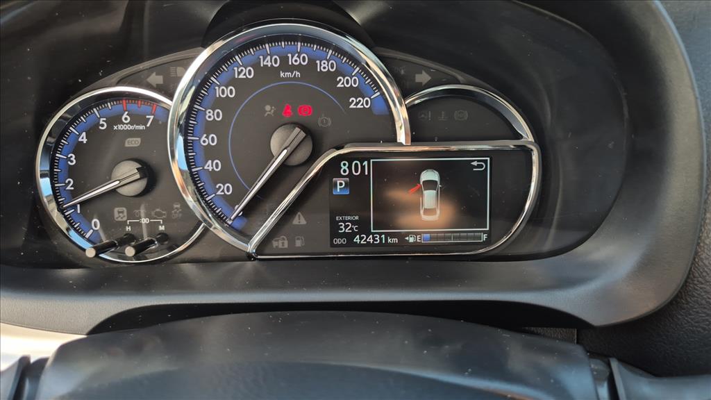 YARIS 1.5 16V FLEX SEDAN XS MULTIDRIVE8