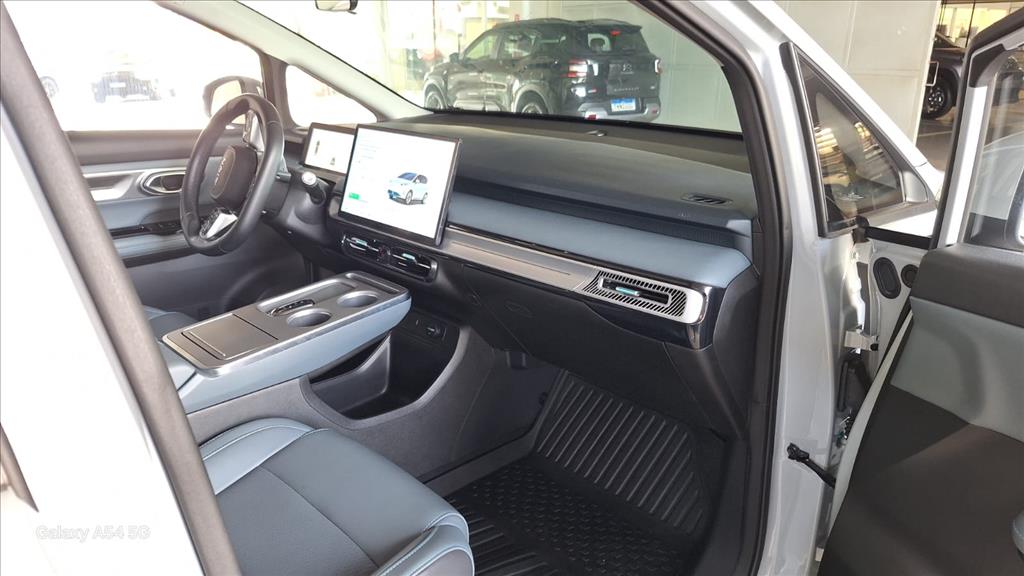 AION Y 63,2 KW ELÉTRICO PREMIUM8