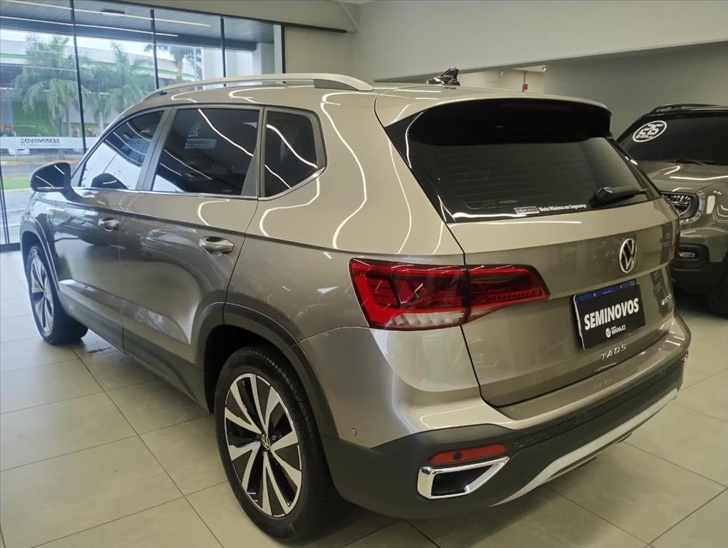 TAOS 1.4 250 TSI TOTAL FLEX HIGHLINE AUTOMÁTICO11
