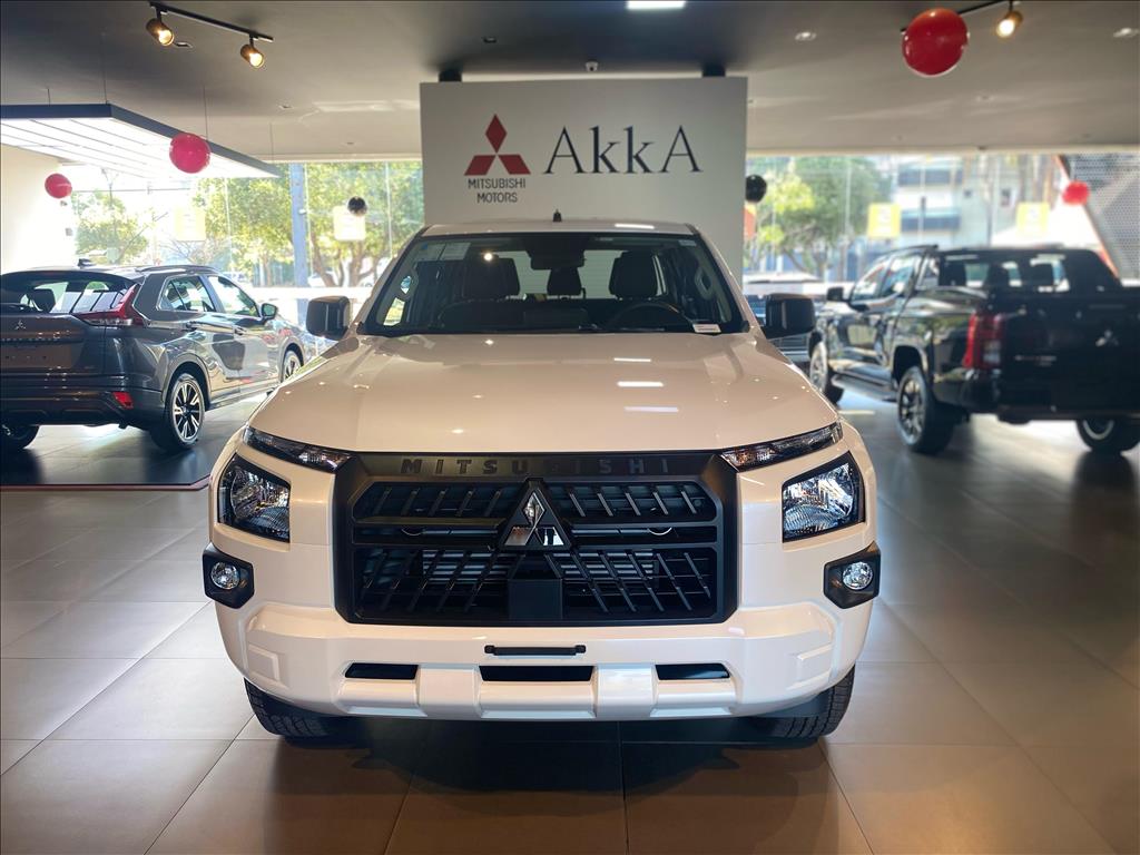 Mitsubishi-TRITON-2.4 BITURBO DIESEL CD GLS 4X4 AUTOMÁTICO