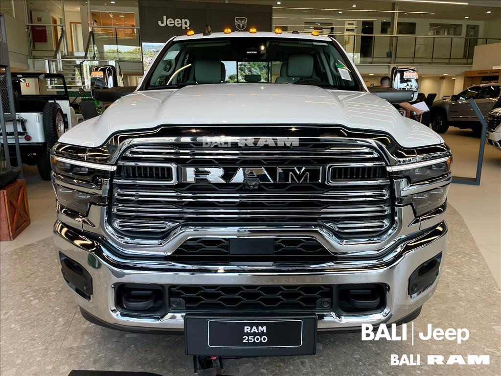 2500 6.7 I6 TURBO DIESEL LARAMIE CD 4X4 AUTOMÁTICO2