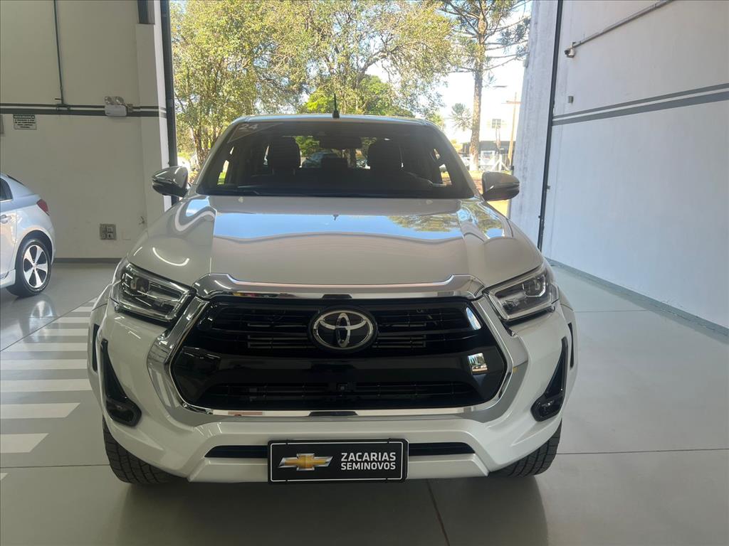 HILUX 2.8 D-4D TURBO DIESEL CD SRX 4X4 AUTOMÁTICO0