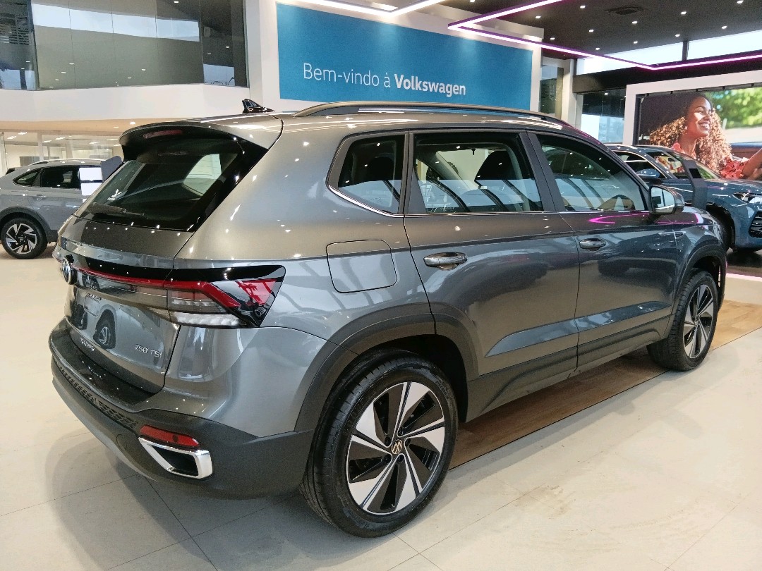 TAOS 1.4 250 TSI TOTAL FLEX COMFORTLINE AUTOMÁTICO5